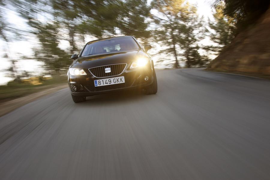  Seat Exeo 2009 года  (фото 140 из 180)